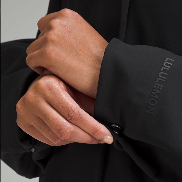 NWT Lululemon RepelShell Cinch-Back Rain Jacket - Picture 6 of 8